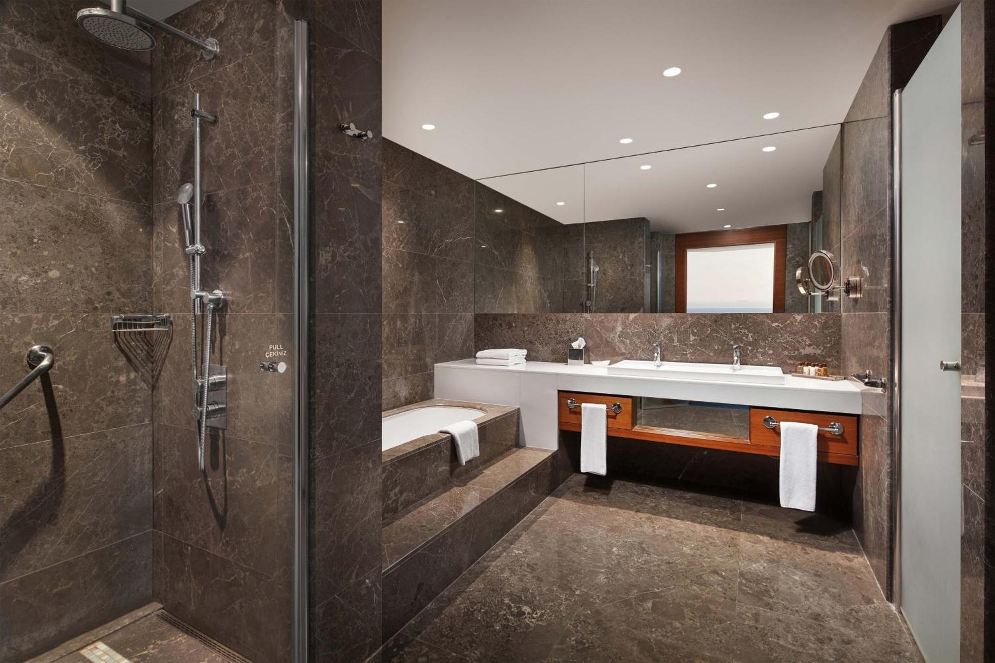 Sheraton Istanbul Atakoy Hotel Ngoại thất bức ảnh